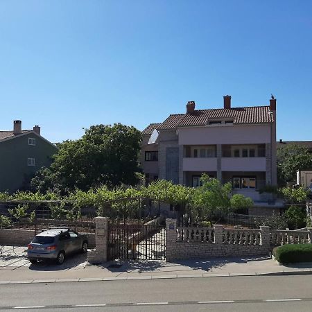 Apartments Izabela Muzic-Fornaric Cres Exterior foto